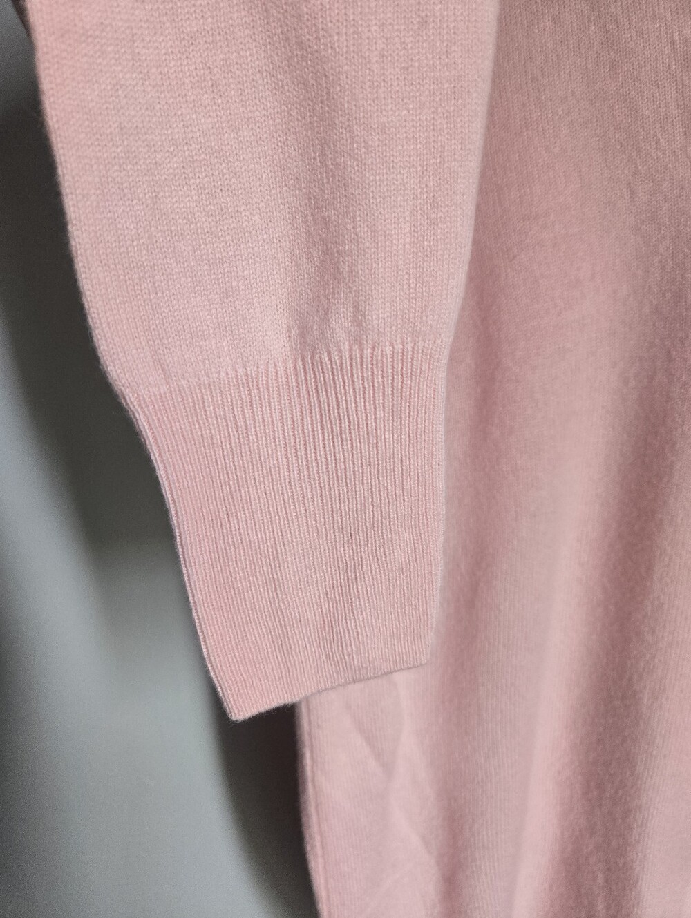 STATE FUSIO Prenium Quality Pink V-Neck Merino Wool & Cashmere Knit Sweater - Picture 5 of 10